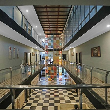 Super Hotel O Heart Beat Hotel Greater Noida Bagian luar foto