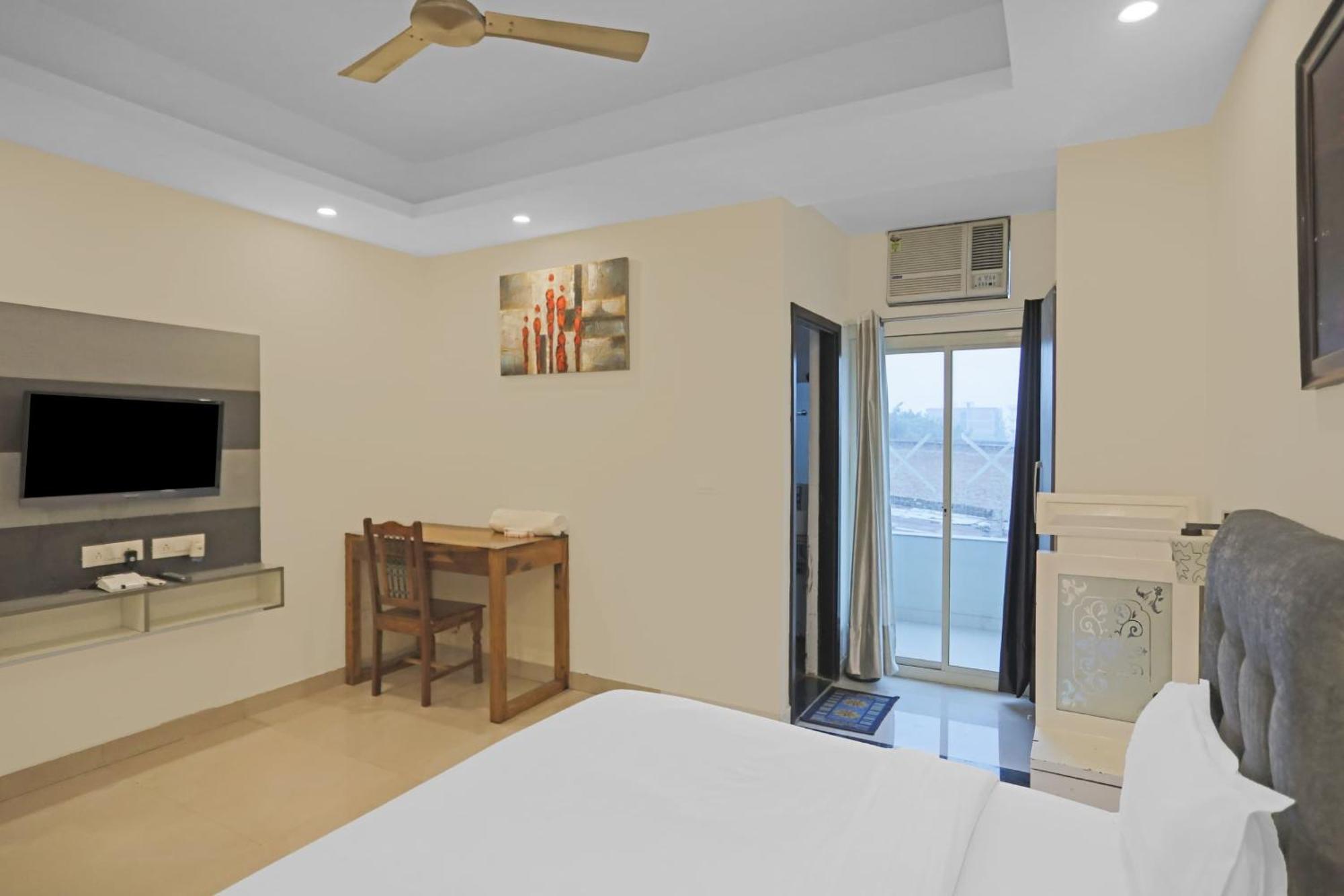 Super Hotel O Heart Beat Hotel Greater Noida Bagian luar foto