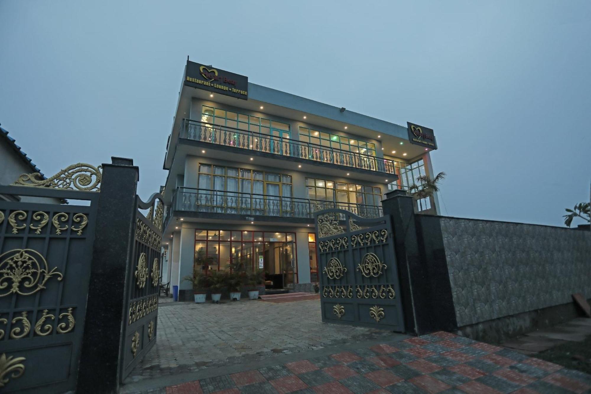 Super Hotel O Heart Beat Hotel Greater Noida Bagian luar foto