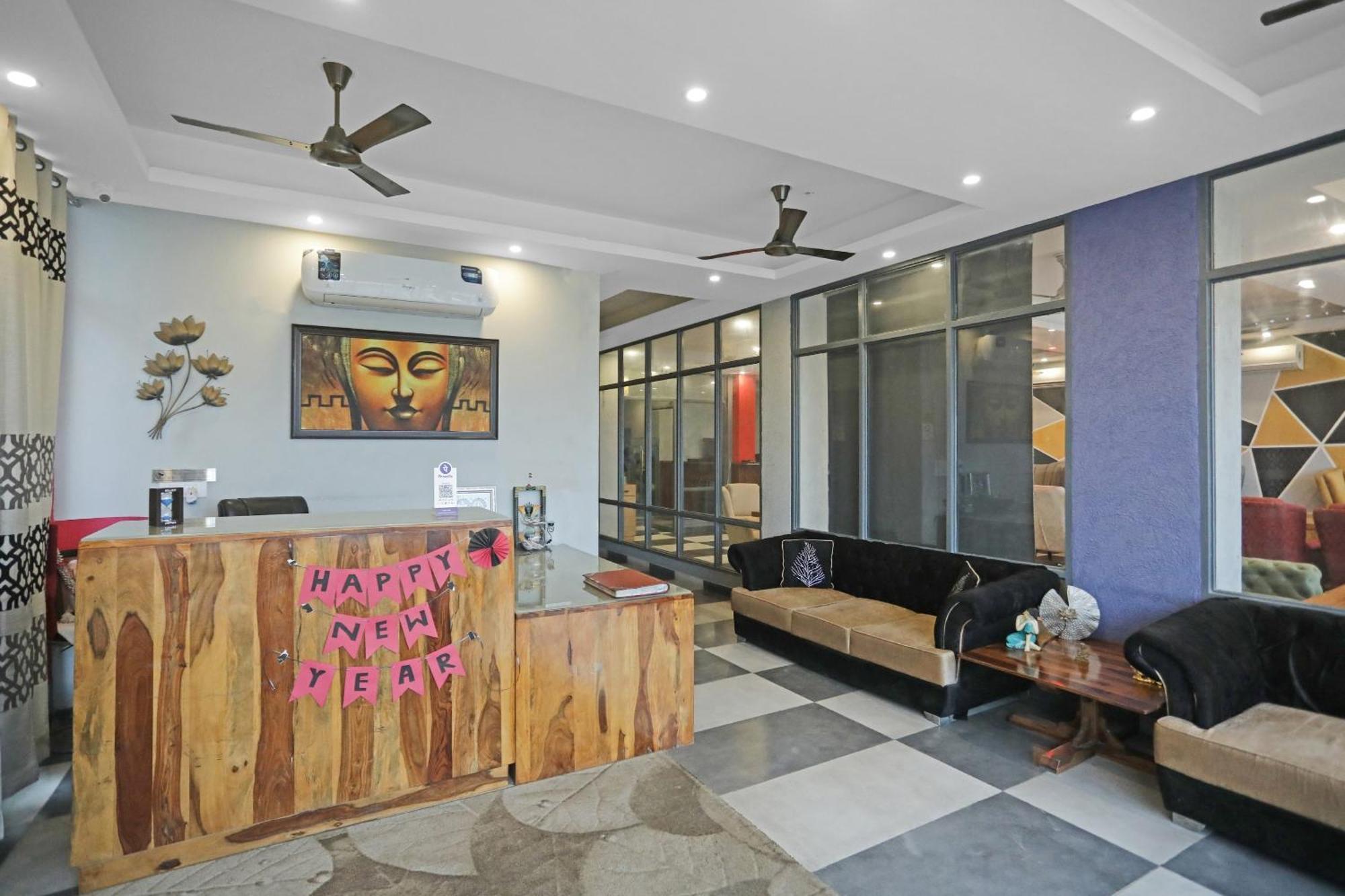 Super Hotel O Heart Beat Hotel Greater Noida Bagian luar foto