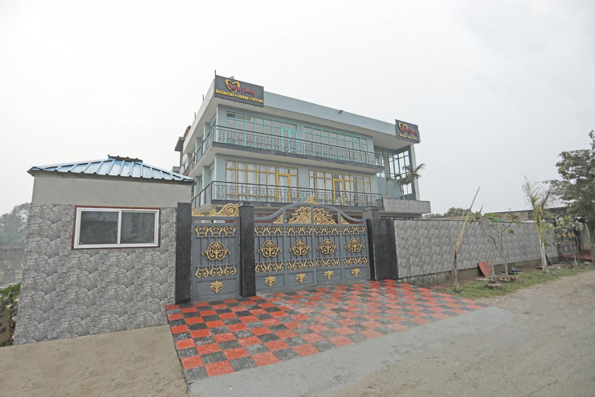 Super Hotel O Heart Beat Hotel Greater Noida Bagian luar foto