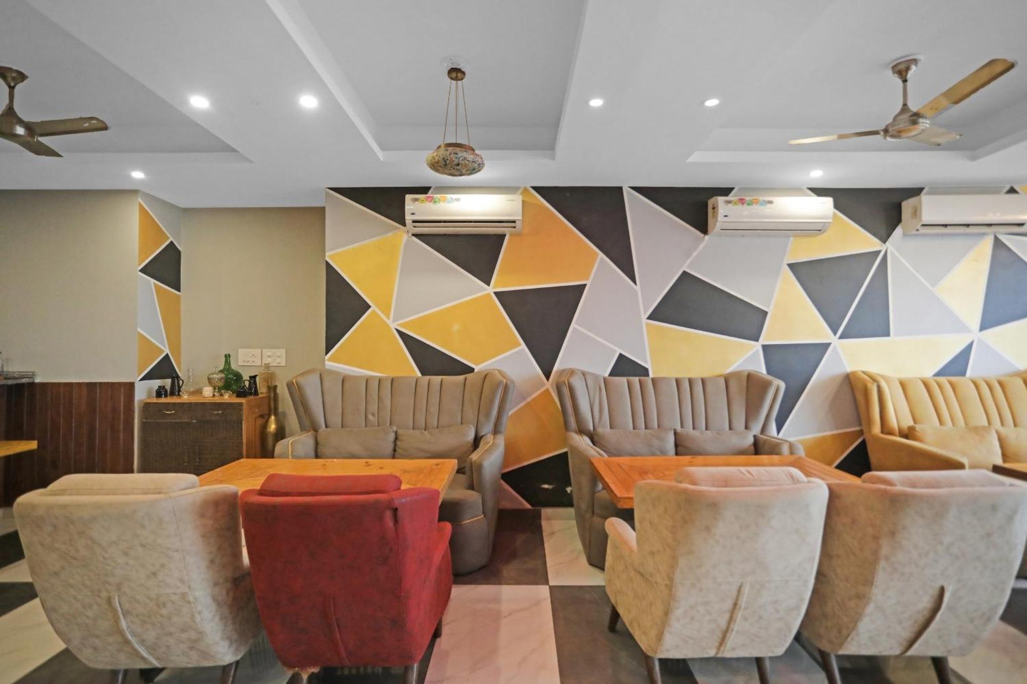 Super Hotel O Heart Beat Hotel Greater Noida Bagian luar foto